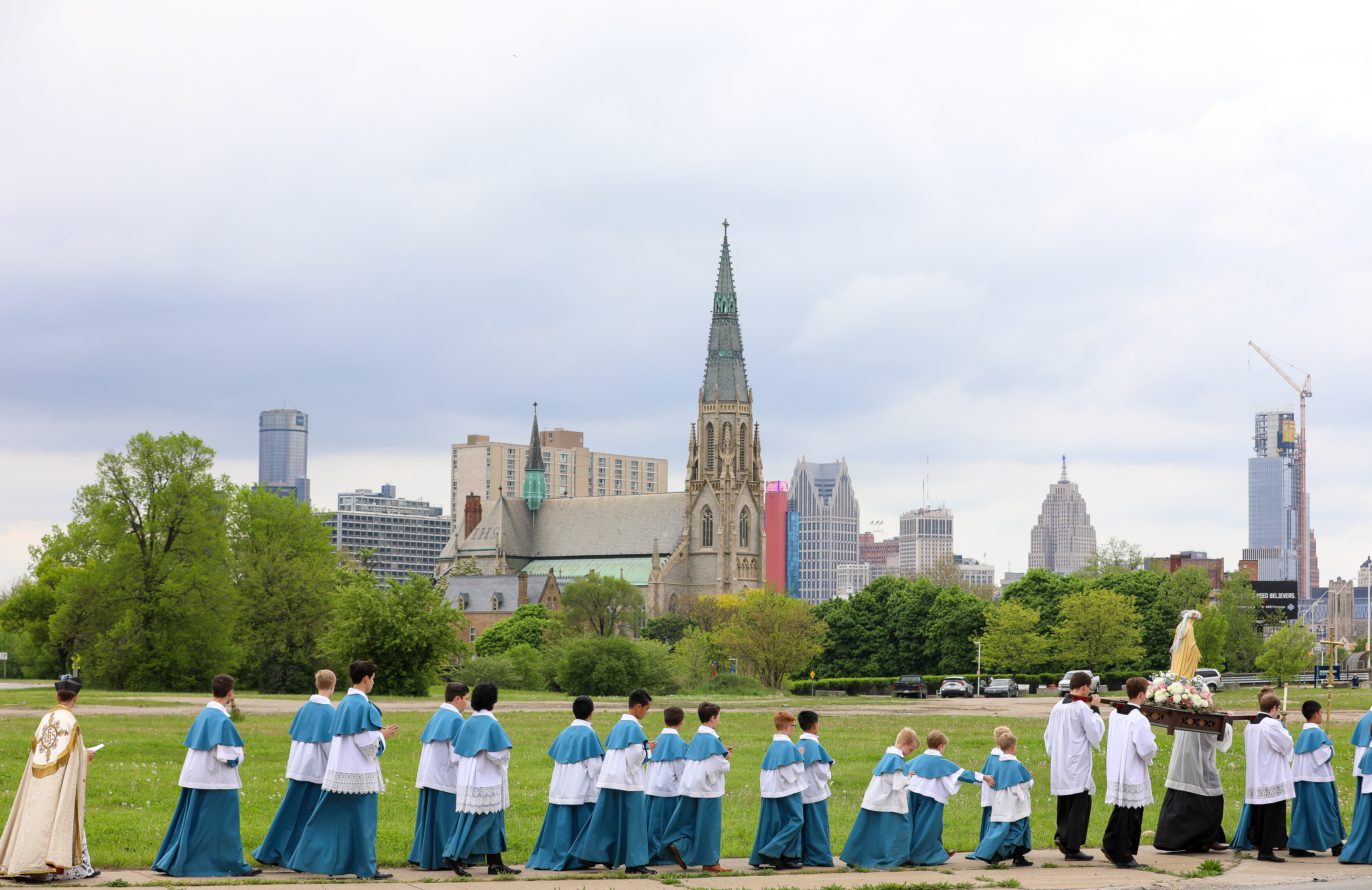 Procession of altar servers with Basilica